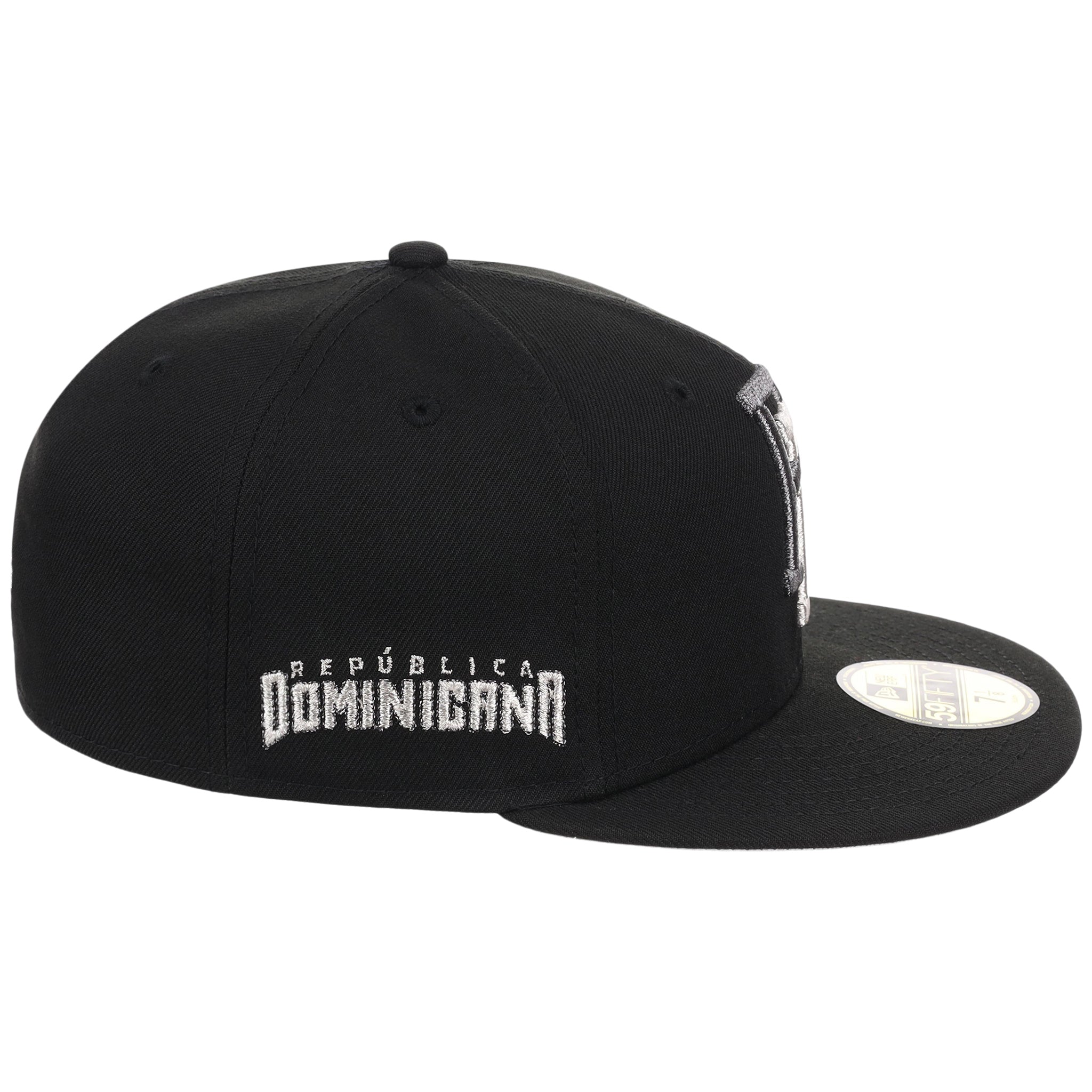 Crown the Country: Dominican Republic New Era 59FIFTY Liquid Titanium