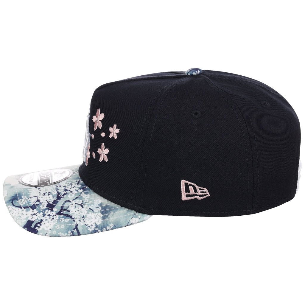 Los Angeles Dodgers Pacific Canvas New Era 9FORTY (Dark Royal/Floral)