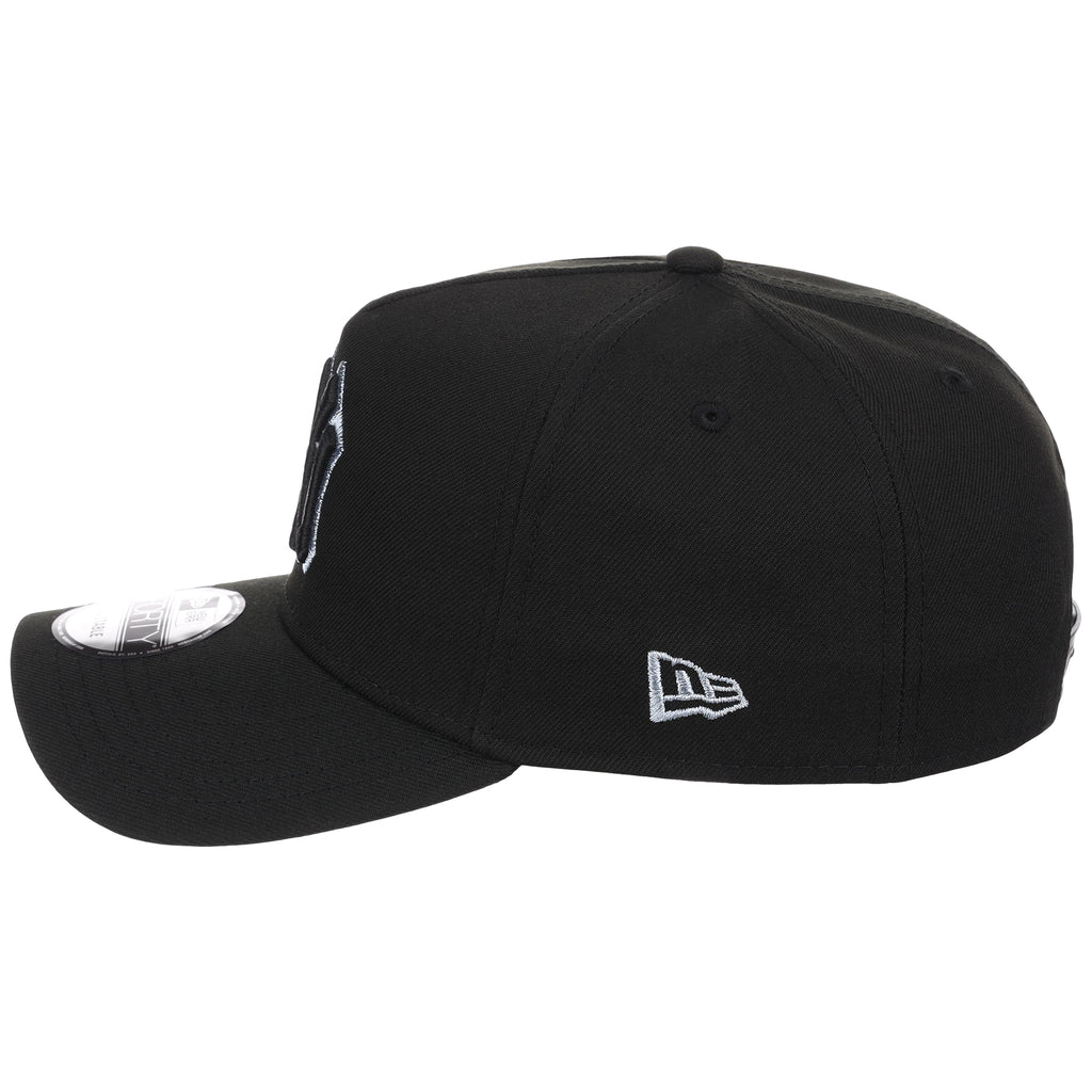 New York Yankees MLB Black Sky FASHION CORE New Era 9FORTY A-Frame