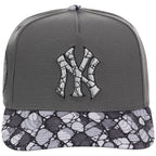 New York Yankees MLB Concrete Jungle Mitchell & Ness Pro Pinch