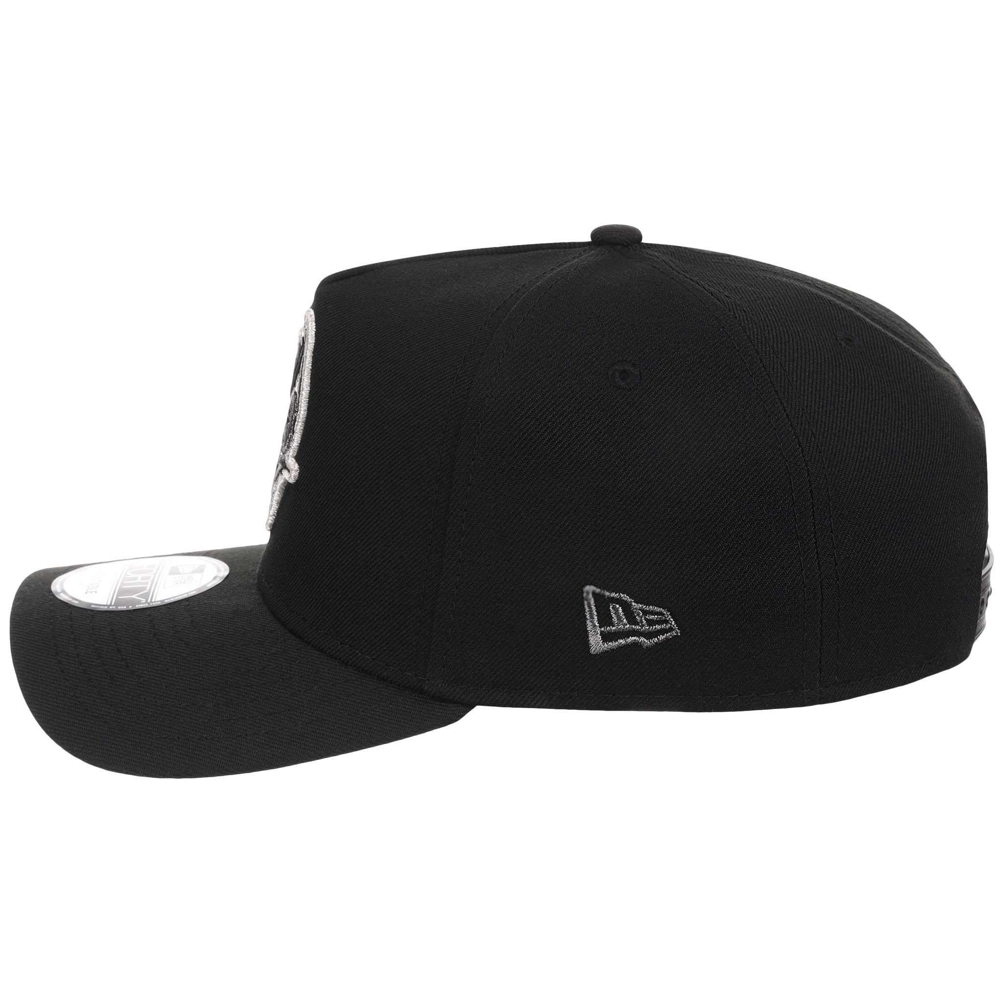 Tampa Bay Buccaneers NFL Liquid Titanium New Era 9FORTY
