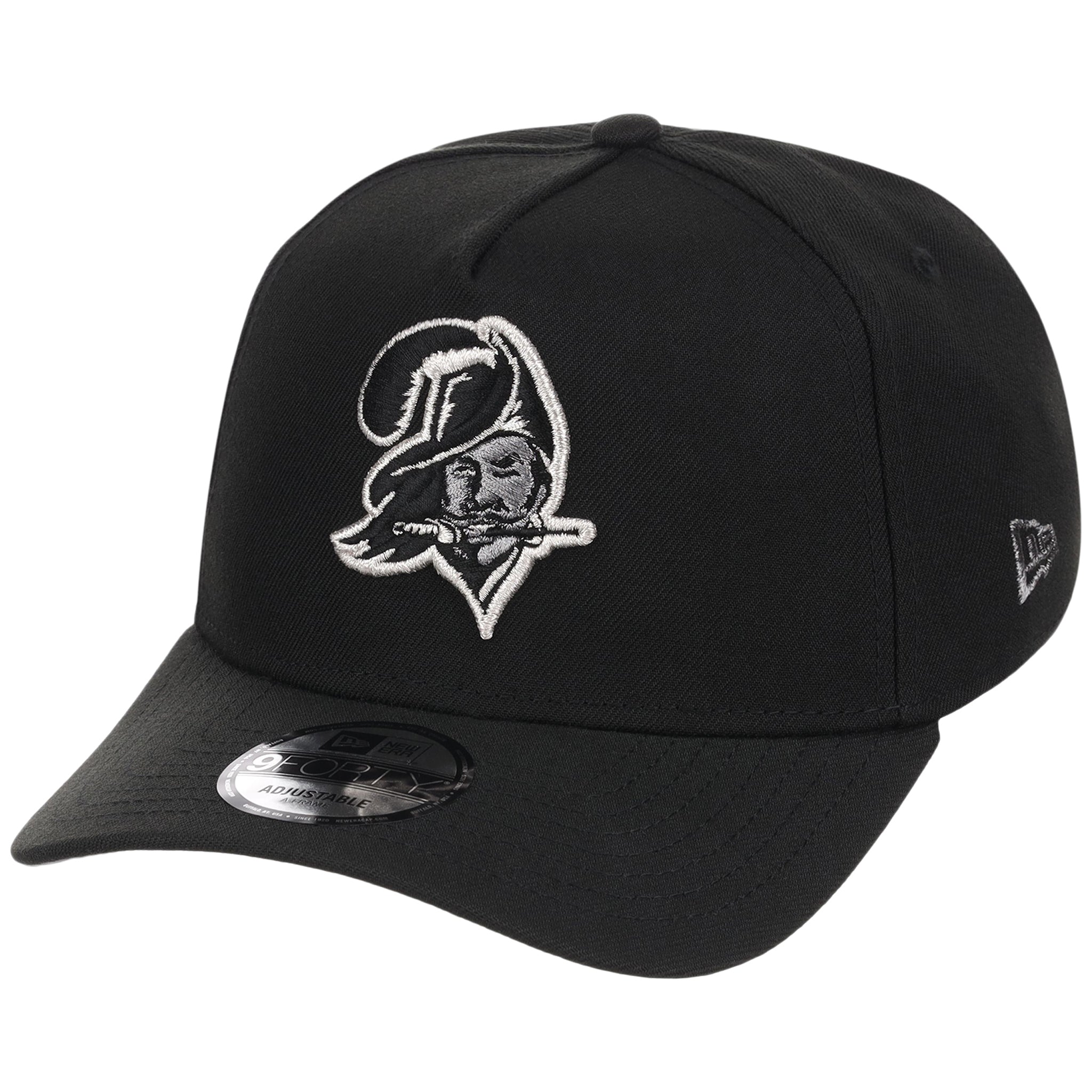 Tampa Bay Buccaneers NFL Liquid Titanium New Era 9FORTY