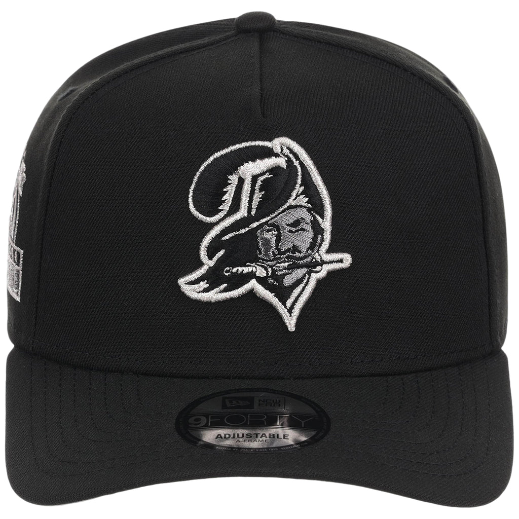 Tampa Bay Buccaneers NFL Liquid Titanium New Era 9FORTY
