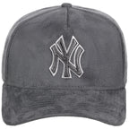 New York Yankees MLB Gray x Suede FASHION CORE New Era 9FORTY A-Frame