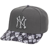 New York Yankees MLB Concrete Jungle Mitchell & Ness Pro Pinch