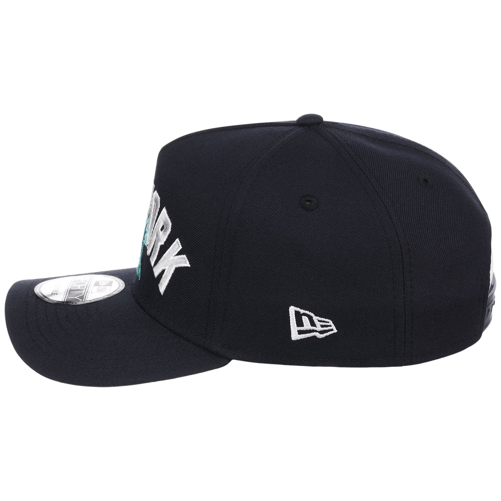 New York Yankees - New York Crown the City -  Liberty  New Era 9FORTY - Navy/Navy