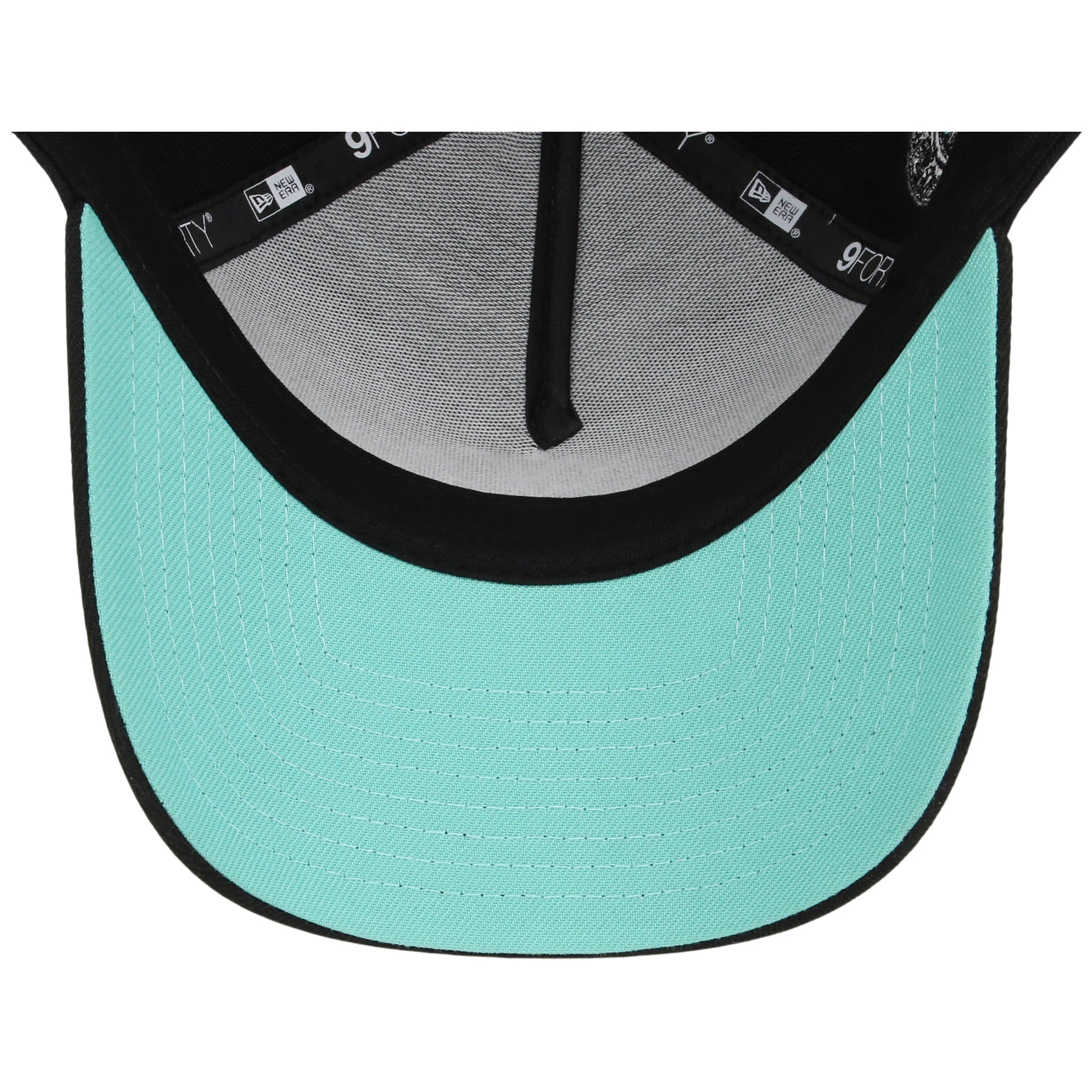New York Yankees - New York Crown the City -  Liberty Element  New Era 9FORTY - Black/Black