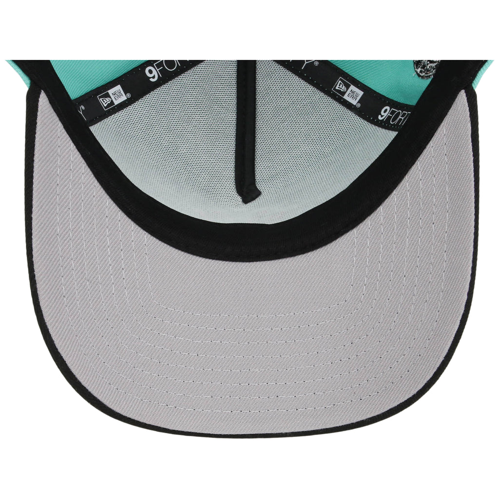 New York Yankees - New York Crown the City -  Liberty Element  New Era 9FORTY - Mint/Black