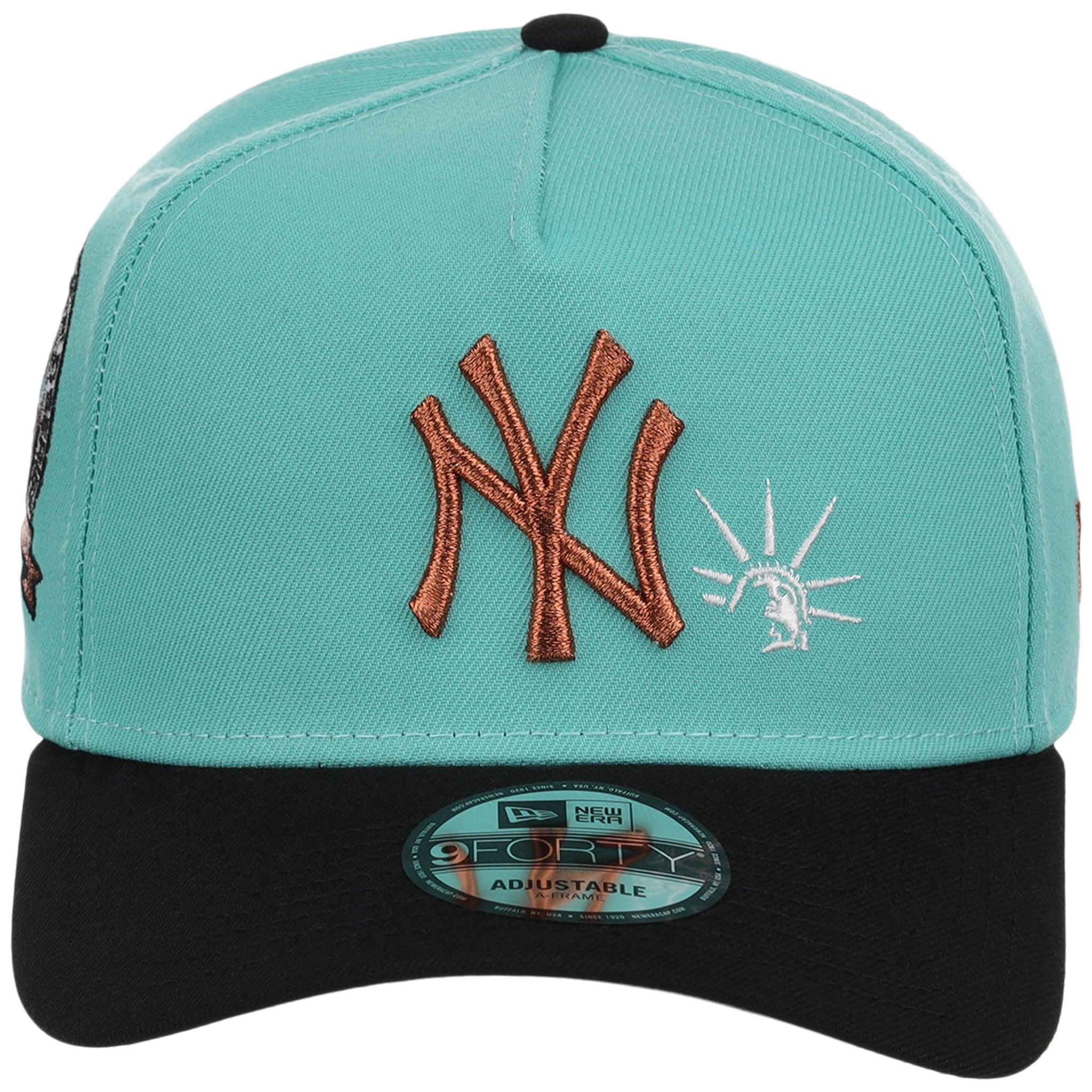 New York Yankees - New York Crown the City -  Liberty Element  New Era 9FORTY - Mint/Black