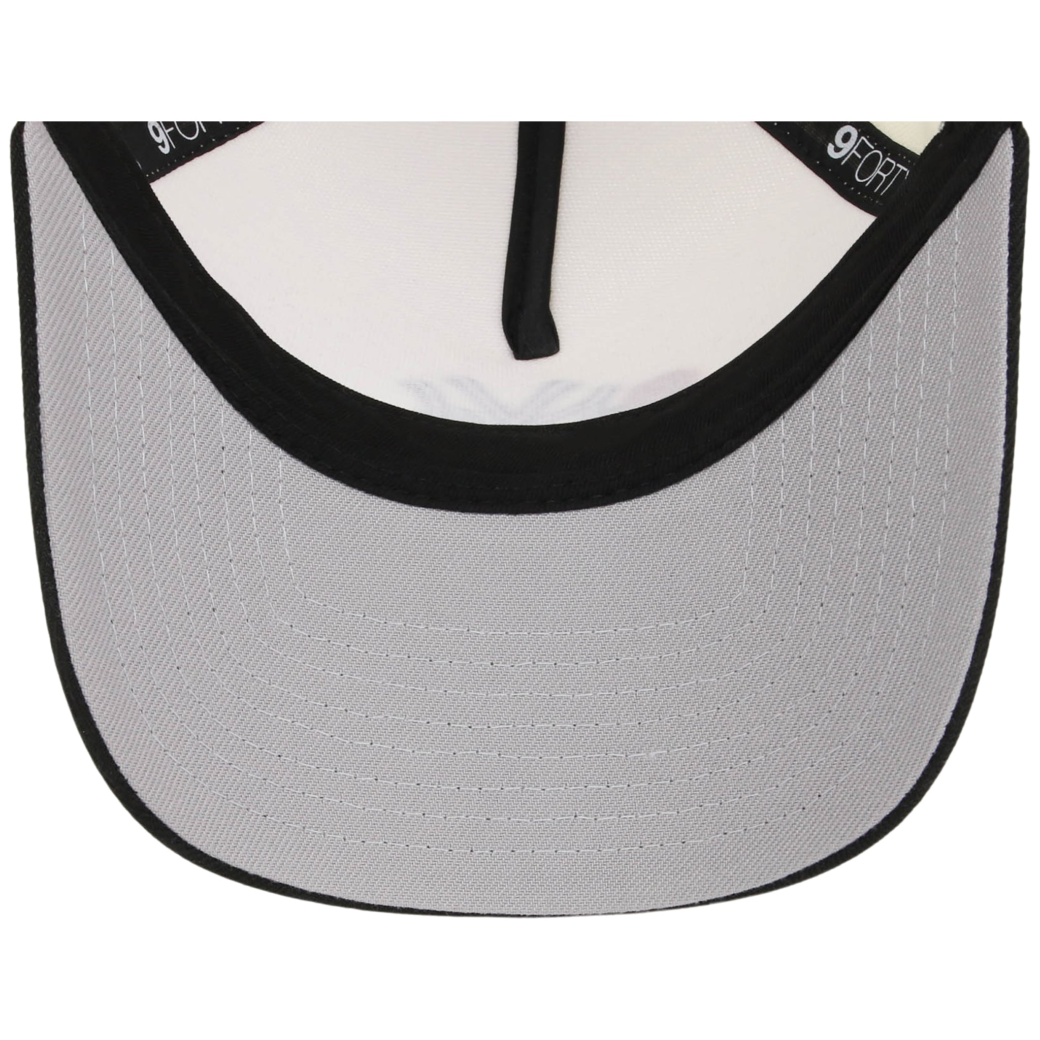 New York Yankees - New York Crown the City -  Rose  New Era 9FORTY - Chrome/Black