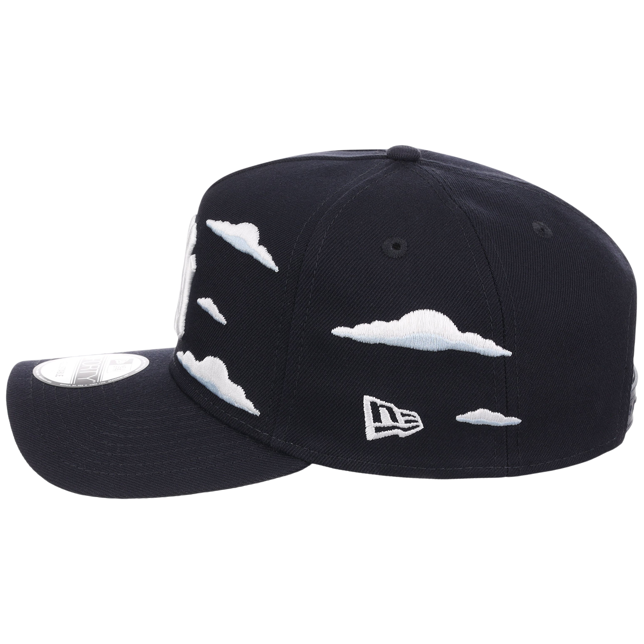 New York Yankees MLB Simpsons 'Clouds' New Era 9FORTY