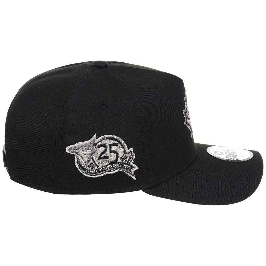 Toronto Blue Jays Toronto Crown the City - Liquid Titanium New Era 9FORTY (Black/Black)