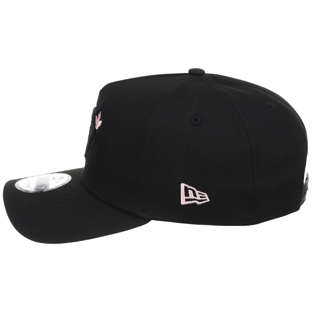 Toronto Blue Jays Toronto Crown the City - Black Pop Pink New Era 9FORTY (Black/Black)