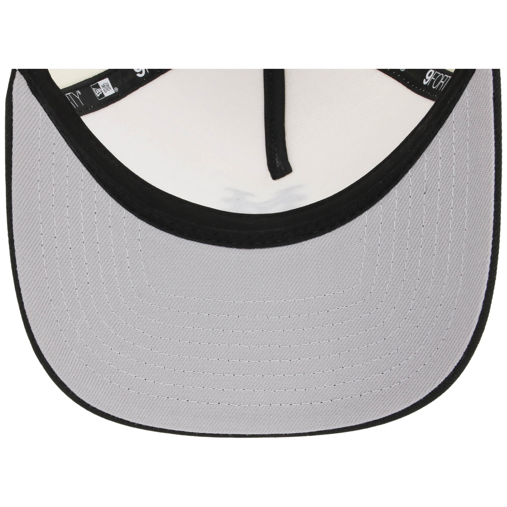 Chicago Cubs Women's New Era 9FORTY Chrome x Black A-Frame