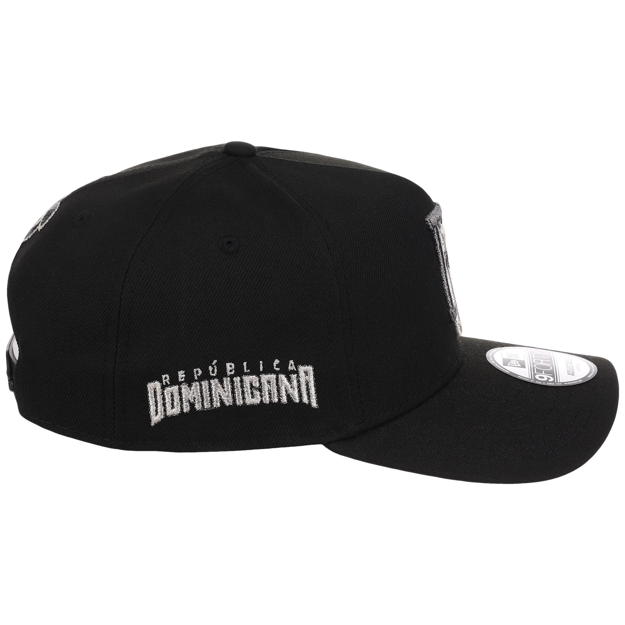 Crown the Country: Dominican Republic New Era 9FORTY Liquid Titanium