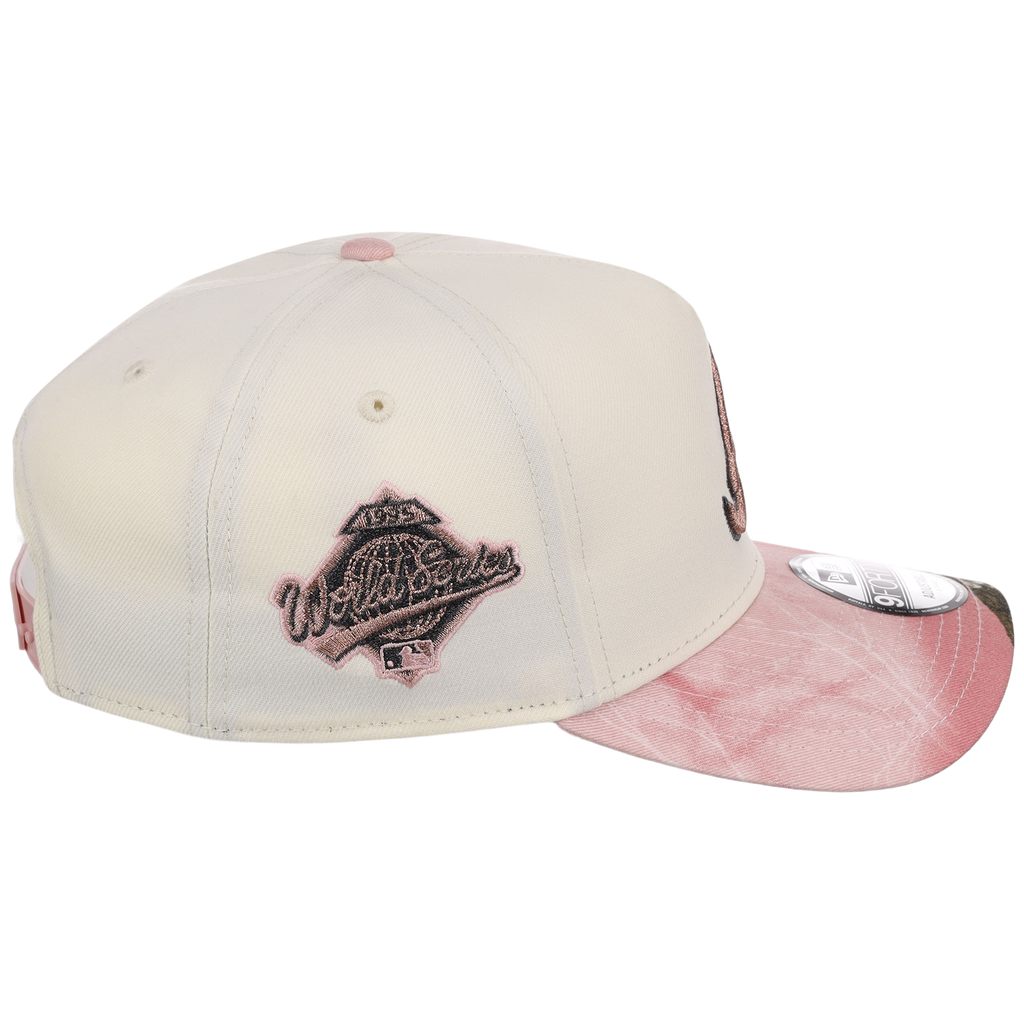 Atlanta Braves MLB Chrome Pink Realtree New Era 9FORTY A-Frame