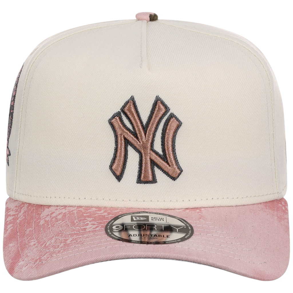 New York Yankees MLB Chrome Pink Realtree New Era 9FORTY A-Frame