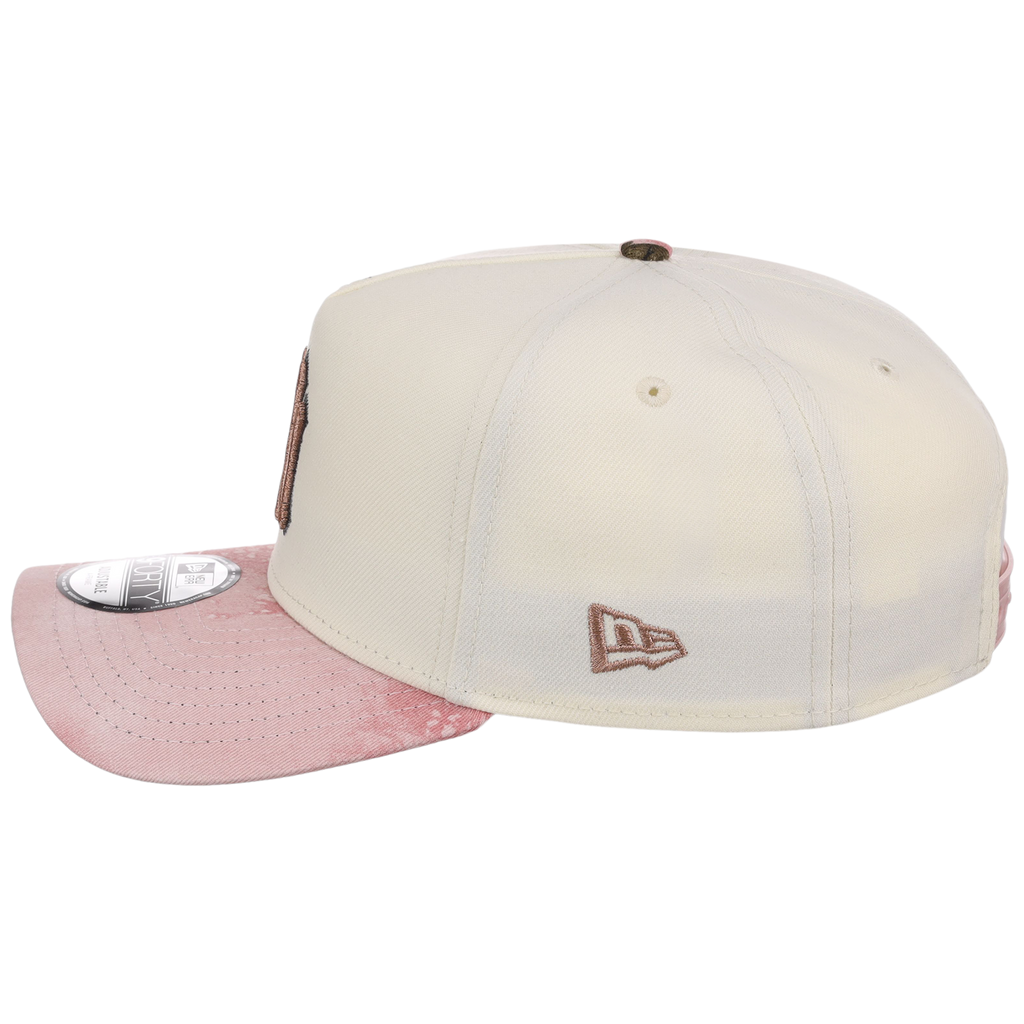 New York Yankees MLB Chrome Pink Realtree New Era 9FORTY A-Frame